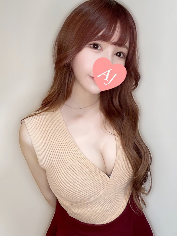 白波 りさ