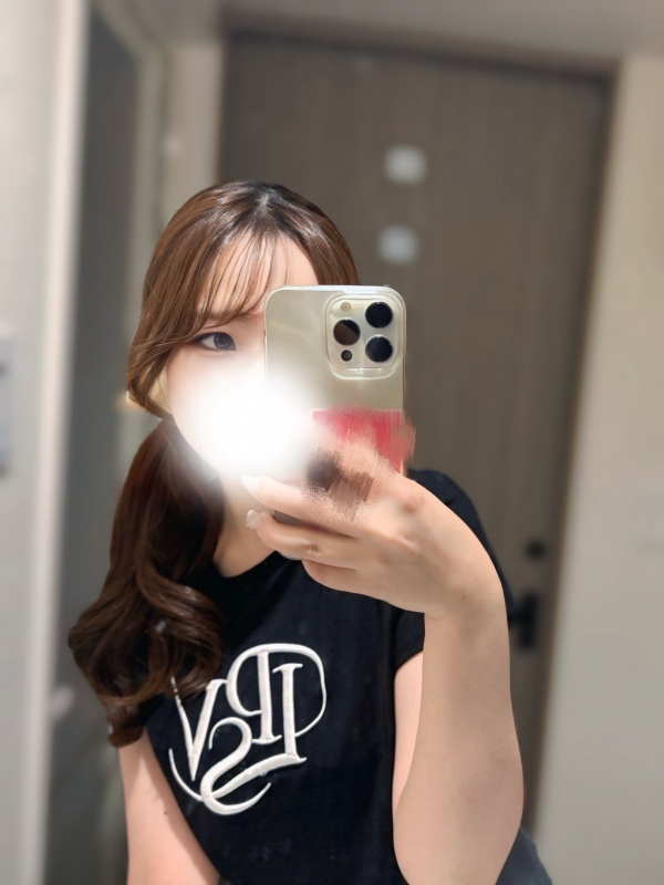 優木まりな