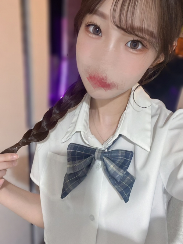 新人れい