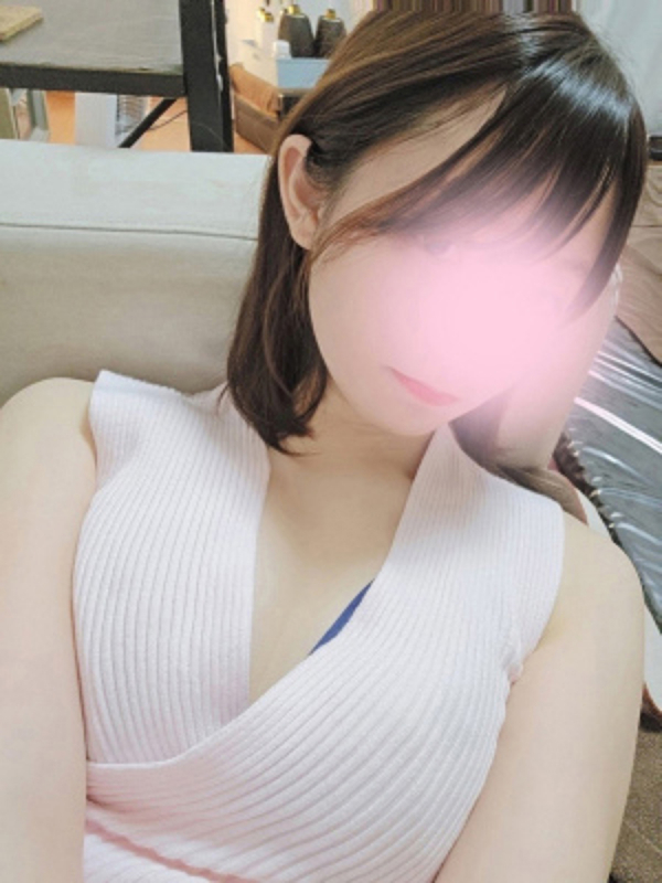 涼風えれな