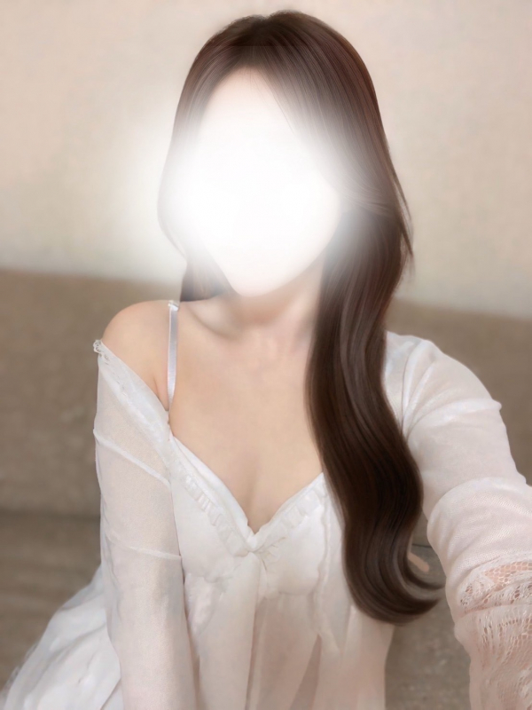白咲なるみ