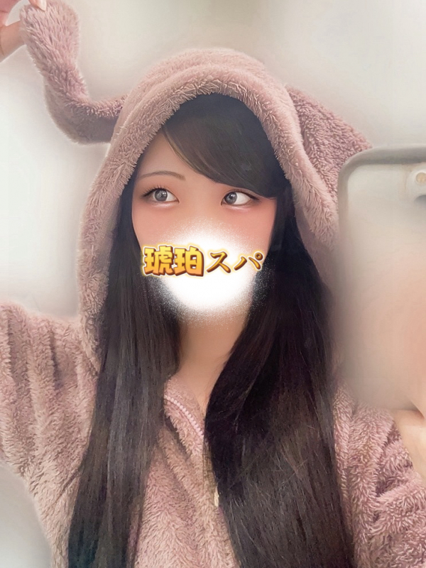 華乃 めい