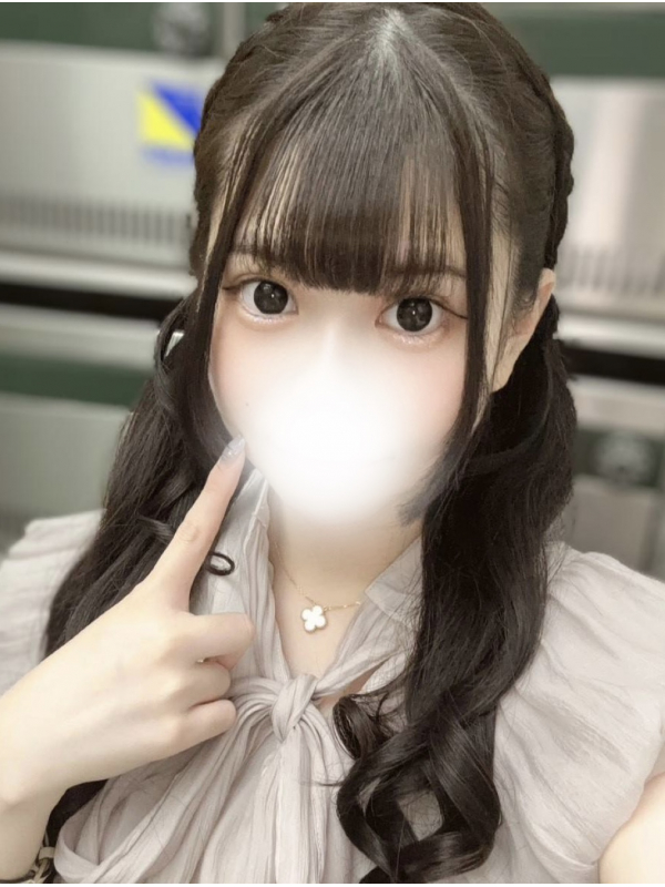 夢及　なこ