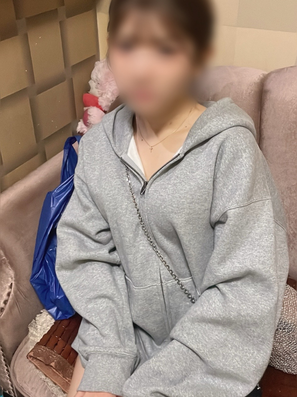 新人こはく