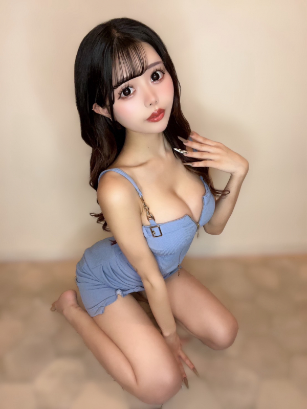 愛夢ななお