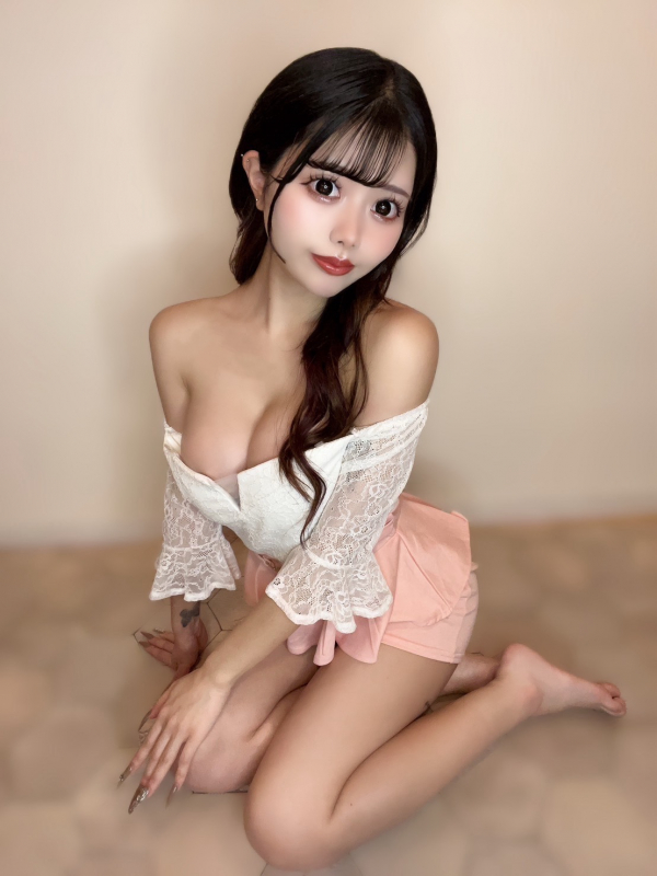 愛夢ななお