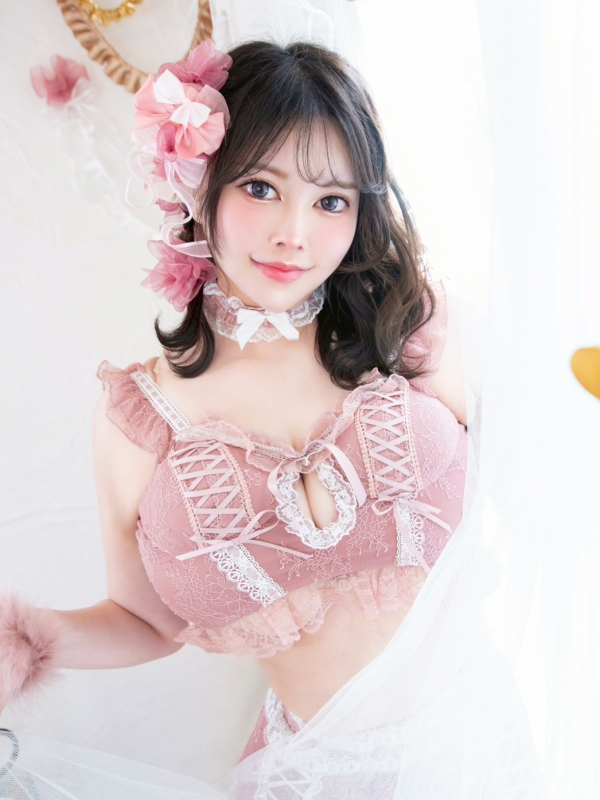愛乃あみな