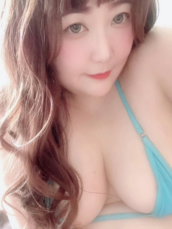浜崎しのぶ