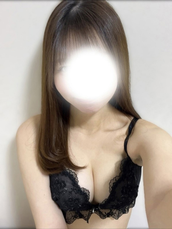 月瀬めぐ