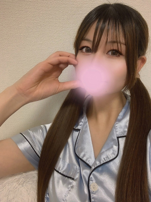 成島みあ