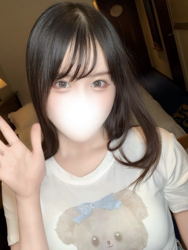 小鳥遊　ここな