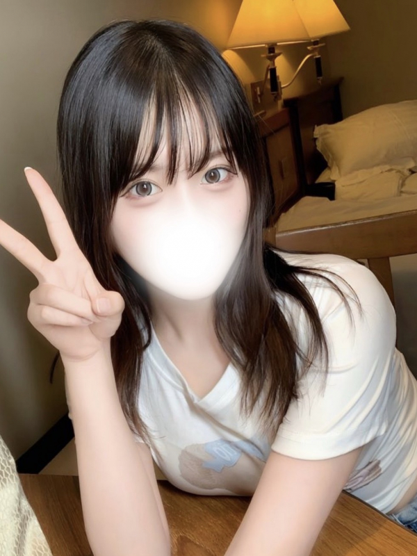 小鳥遊　ここな
