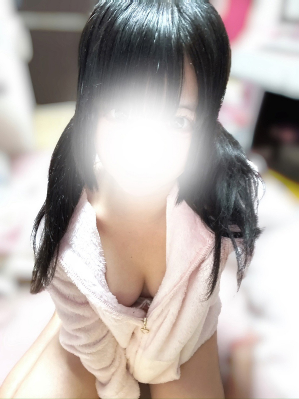 姫白りあ