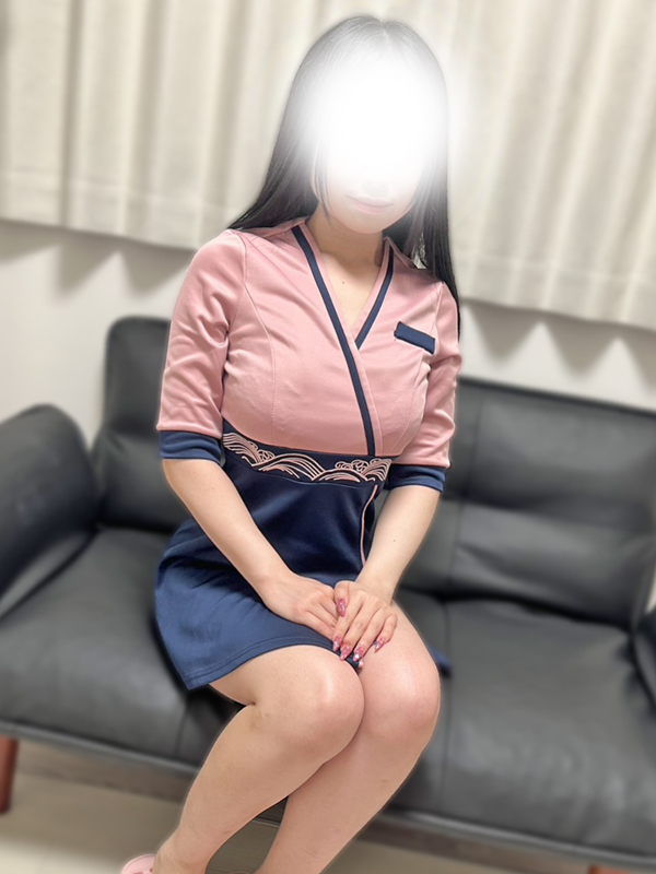 南　まゆ