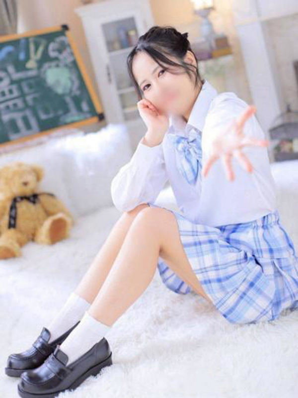 ヒイナ