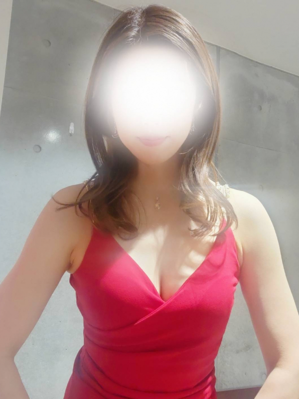 宇佐美 いお