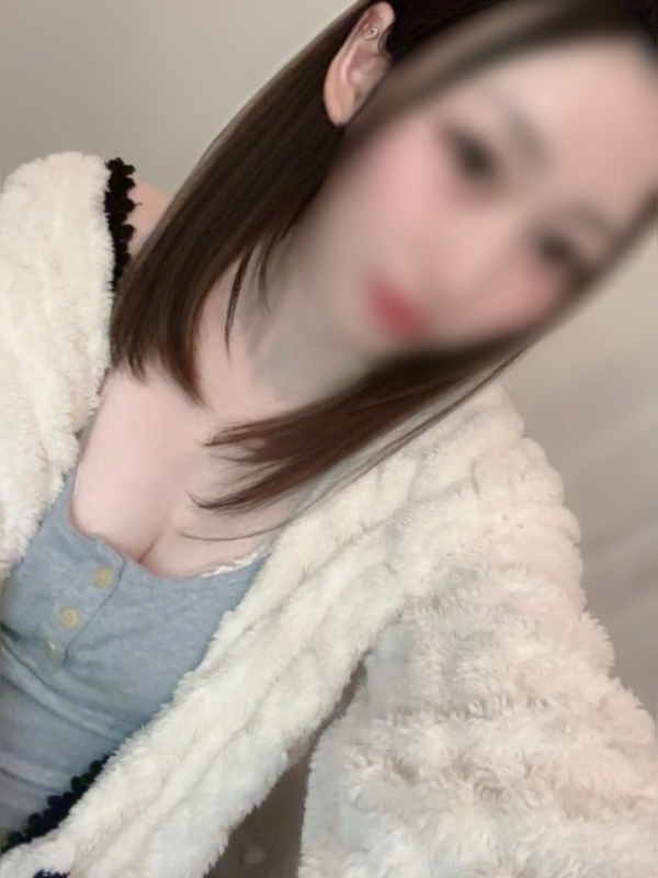 新人みりあ