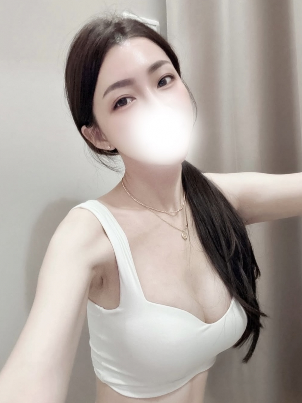佐藤　栞里