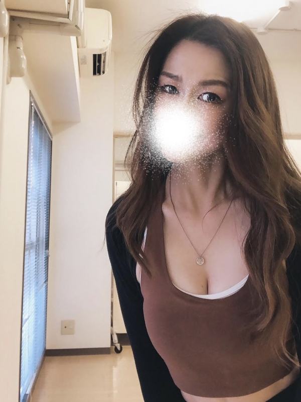 神成　美香