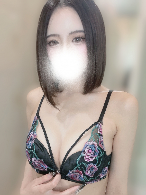 月花ひとみ