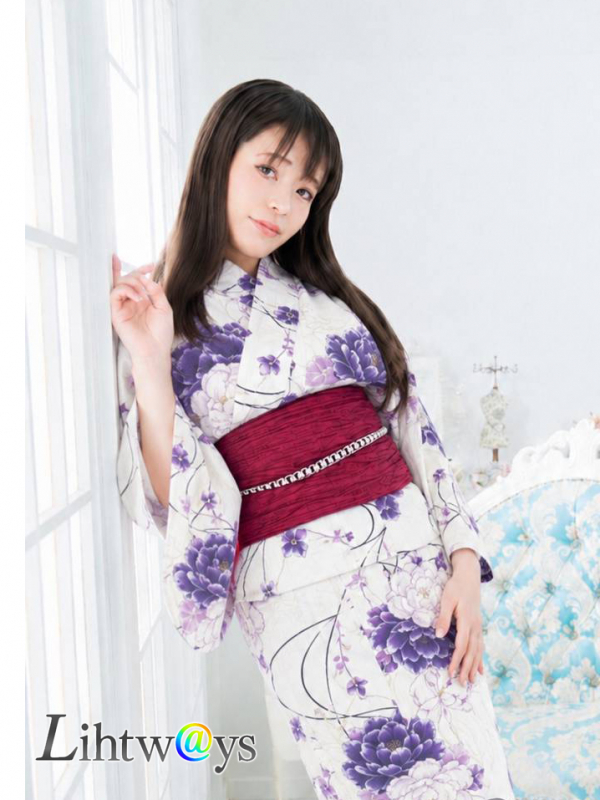 葉月かりな