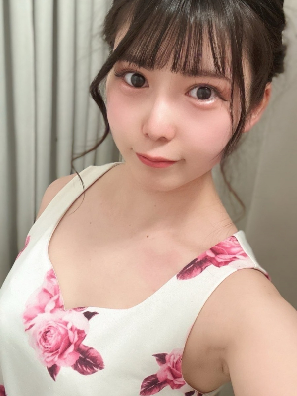綾瀬　くるみ