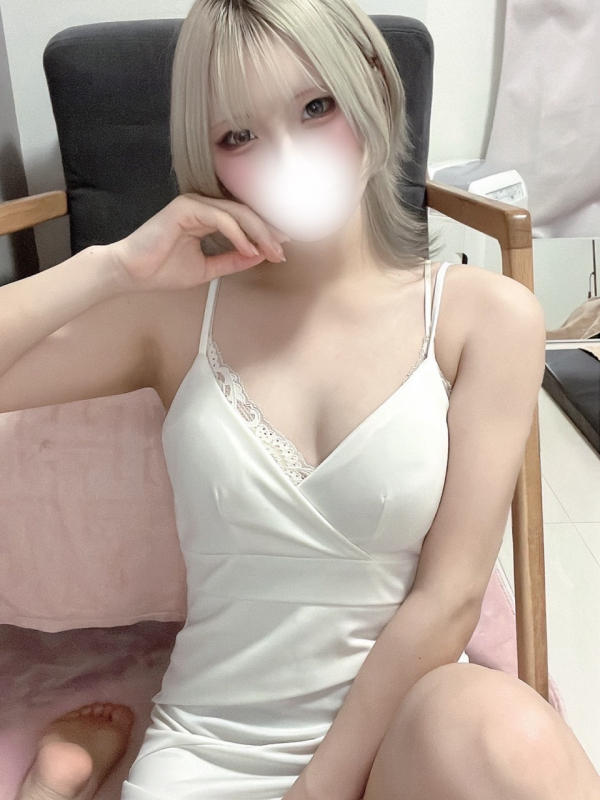 鷹宮せな