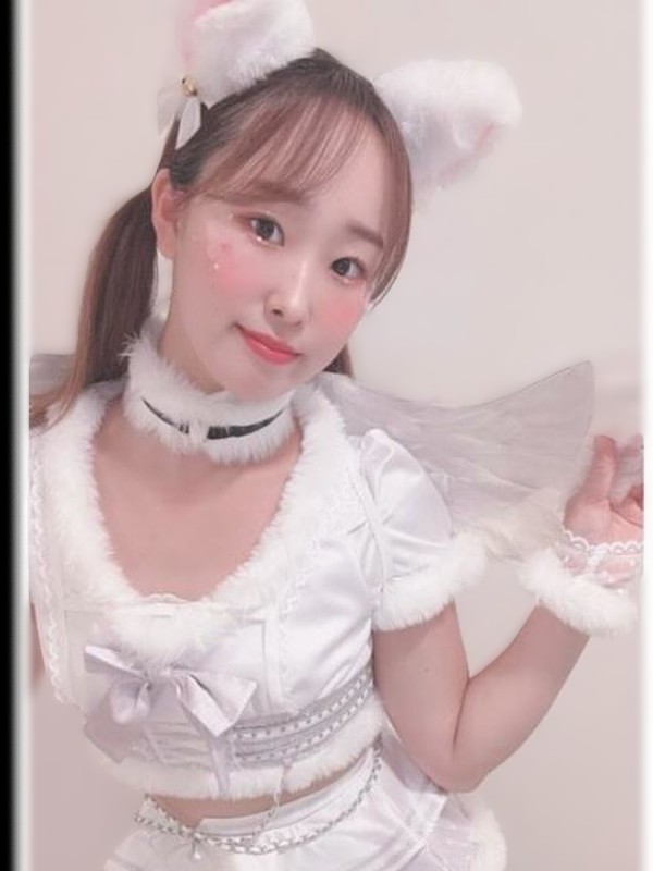 白雪にこ