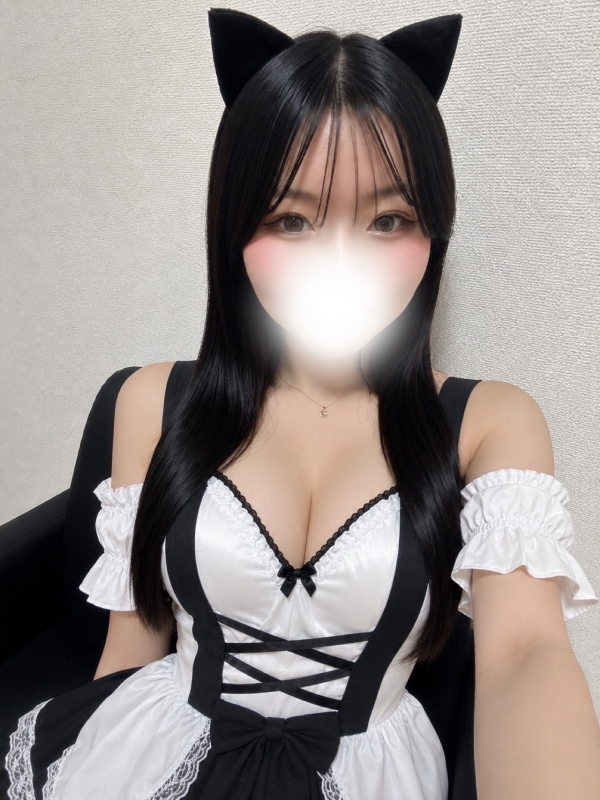 成田　ゆら
