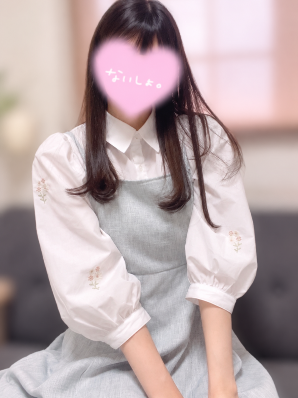 雫さりな
