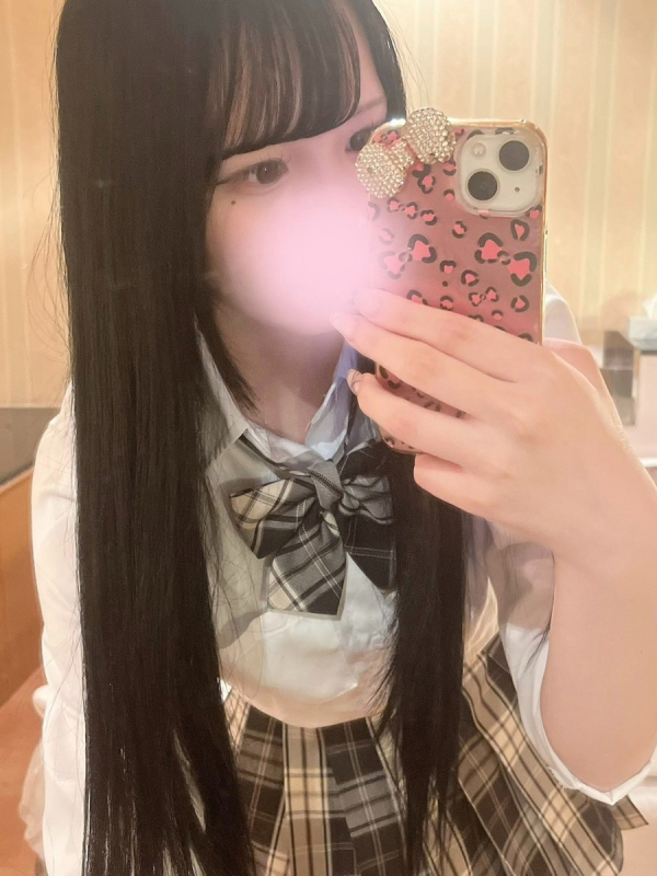 天羽ふりる