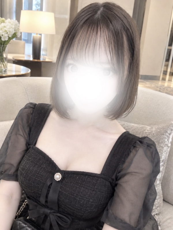 琥珀　もか
