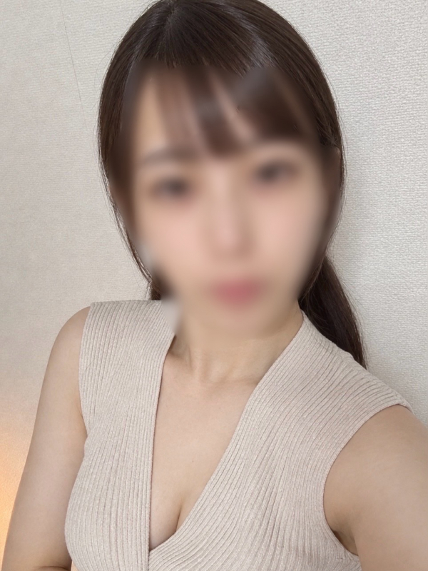新人なな
