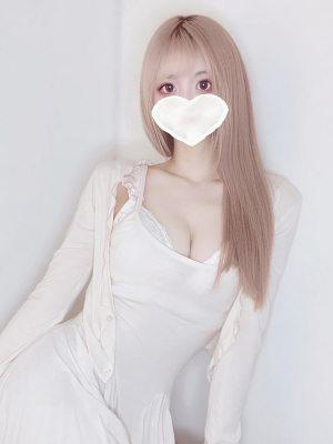 暁月 るな