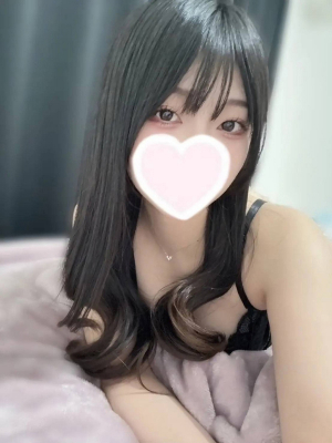 藤 ひなの