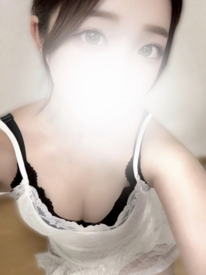黒坂ひな