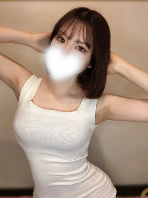 綾城ももか