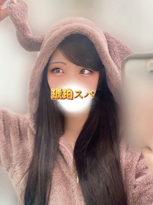 華乃 めい