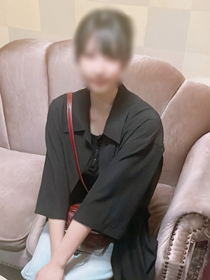 新人もなか