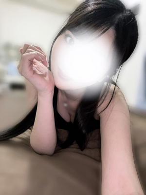 青山まりえ