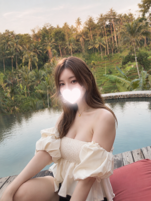 綾乃かれん