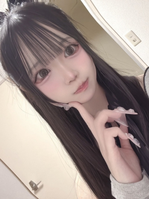 彩月 りく