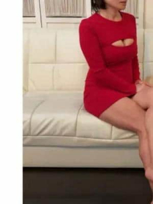 手嶋かりな