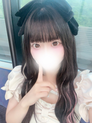 白桃 らむ